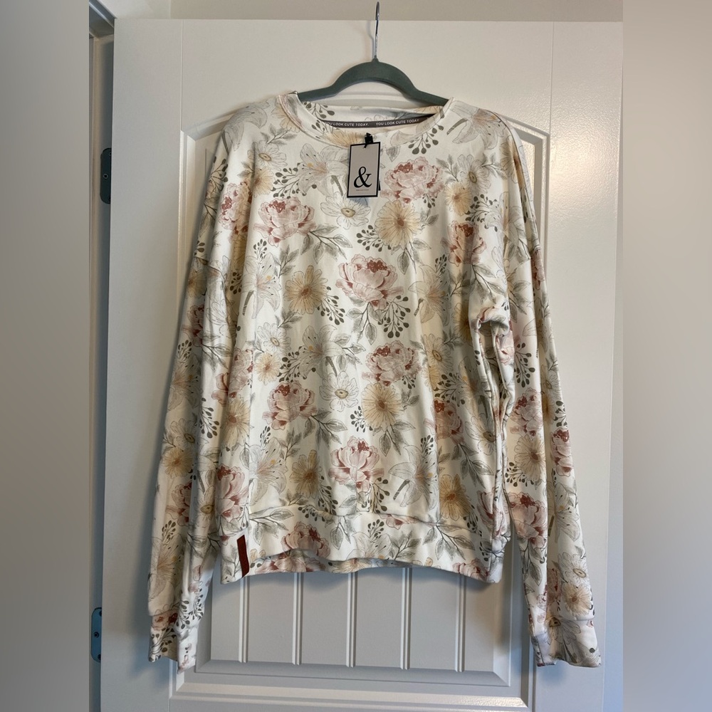 NWT XL Ampersand Ave University Floral Sweatshirt